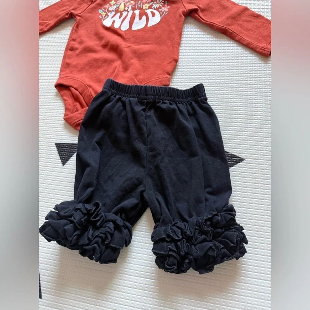 Old Navy|Baby girl BOHO set,groovy Wild bodysuit & Black Ruffle flare Pants•••
